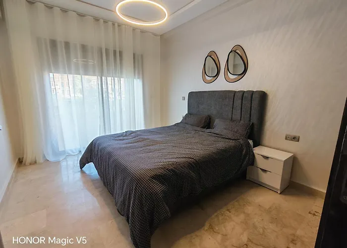Appartement De Luxe 41 Avec Piscine Communautaire & Parking A Marina